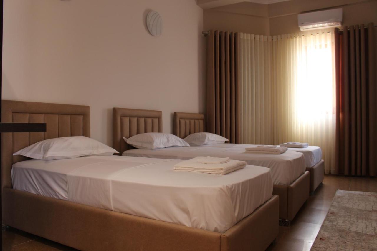 Hotel Vila Maledhi Berat Exteriör bild