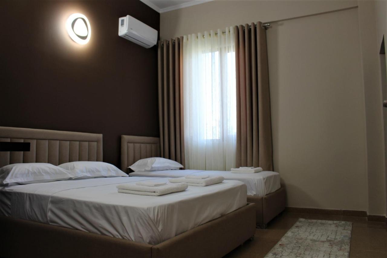 Hotel Vila Maledhi Berat Exteriör bild