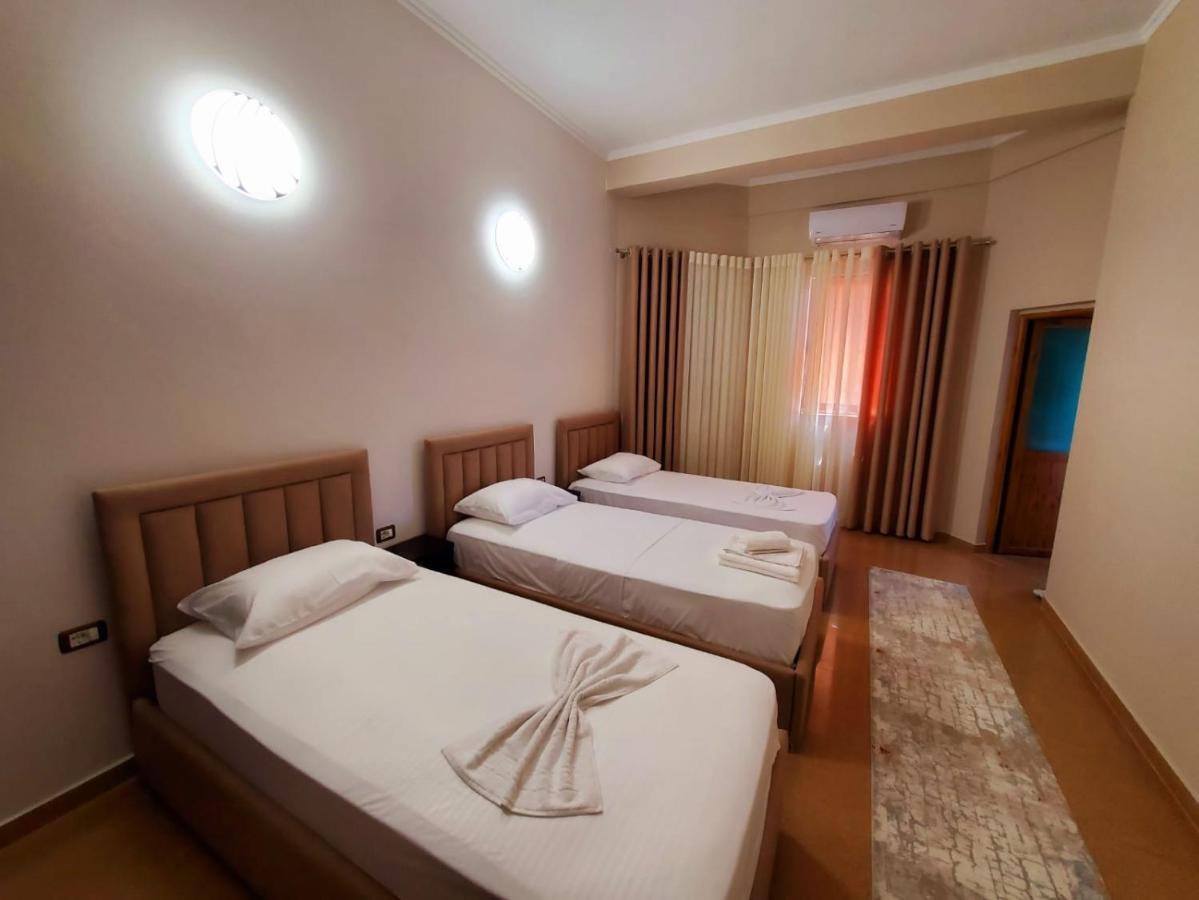 Hotel Vila Maledhi Berat Exteriör bild