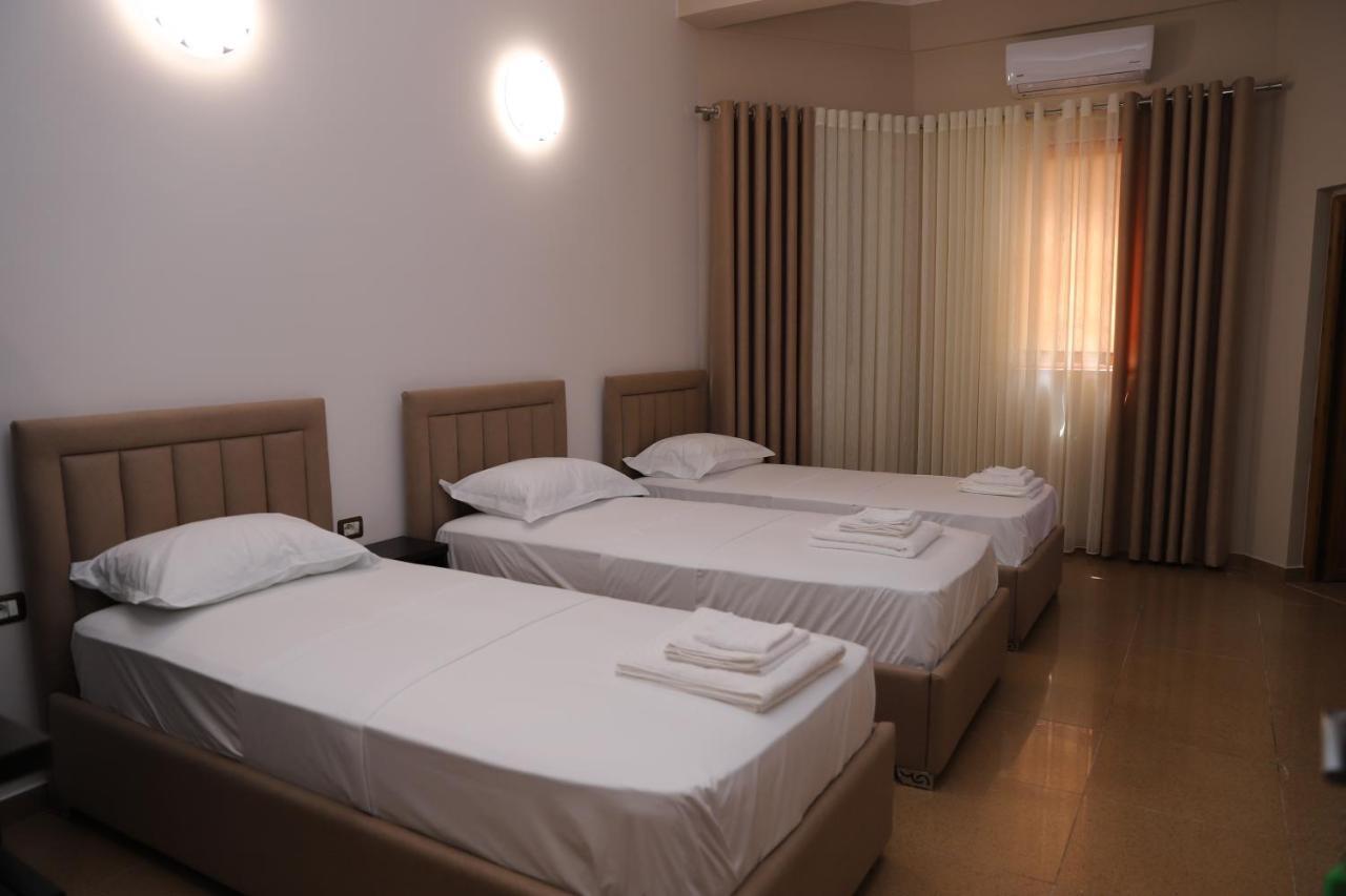 Hotel Vila Maledhi Berat Exteriör bild